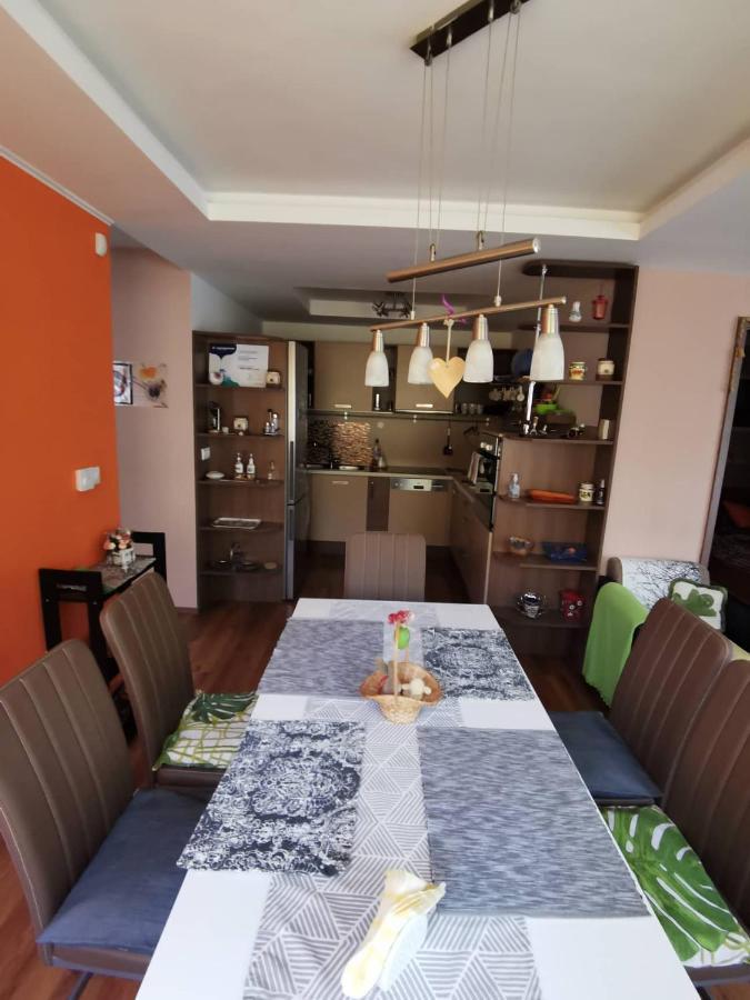 Zoeldlomb Apartman Сиофок Екстериор снимка