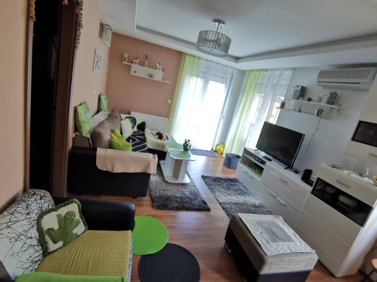 Zoeldlomb Apartman Сиофок Екстериор снимка