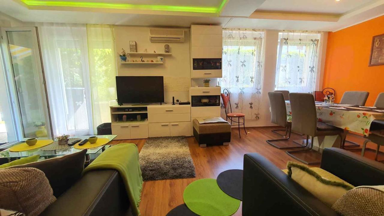 Zoeldlomb Apartman Сиофок Екстериор снимка